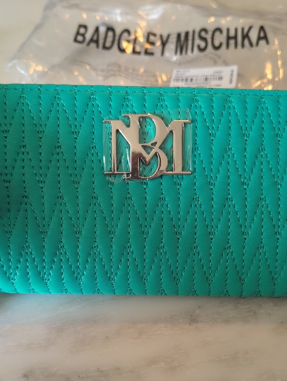 Badgley Mischka Quilted Wallet - Green